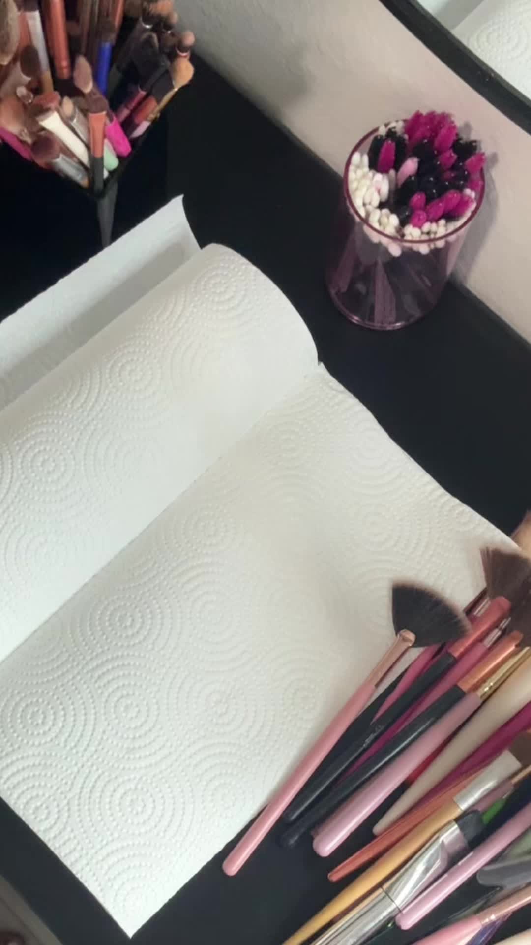 @CharyMakeupStudio