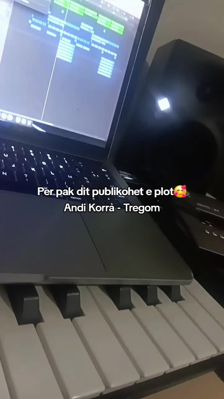 @𝗔𝗡𝗗𝗜 𝗞𝗢𝗥𝗥𝗔