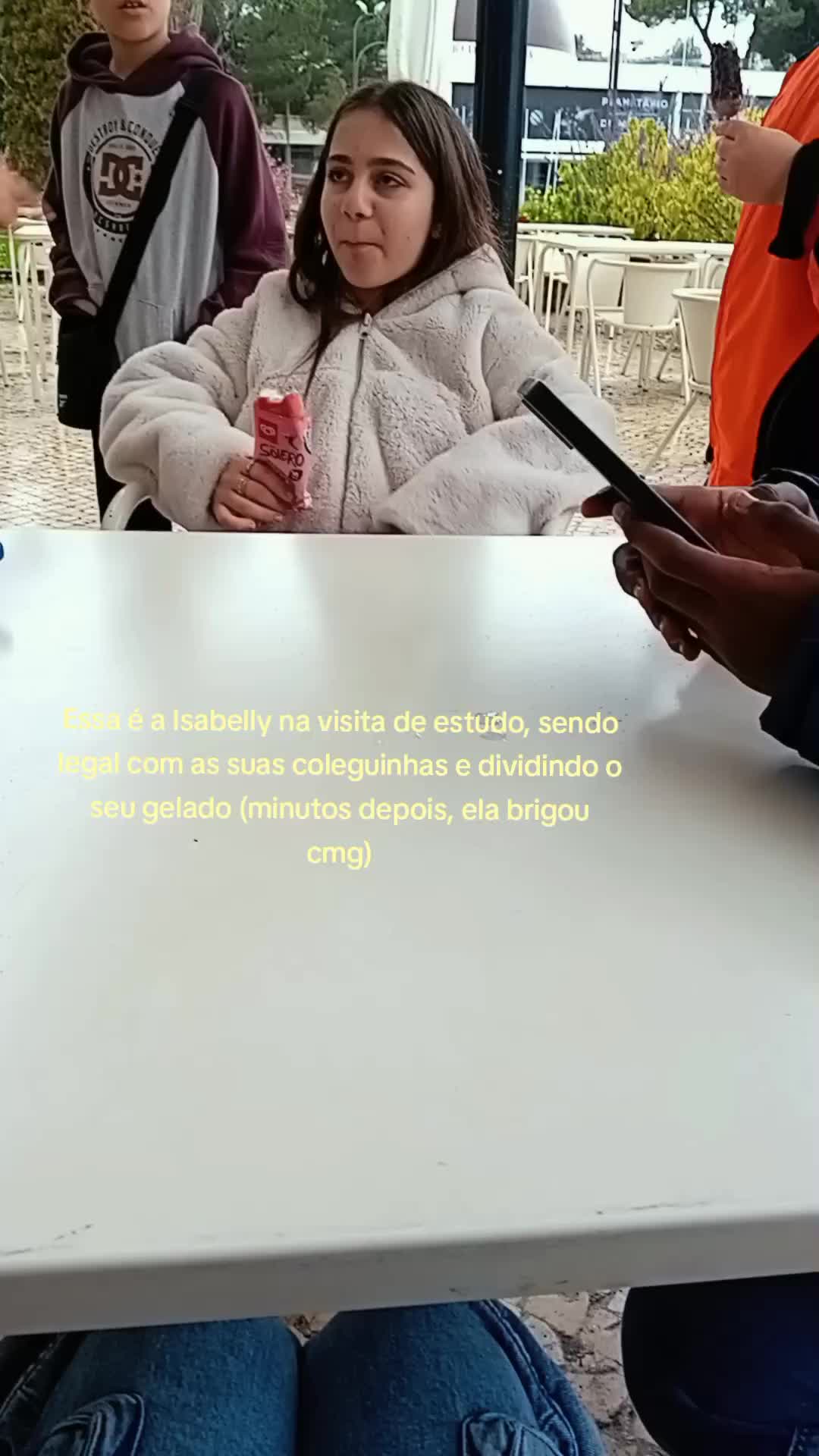 @oq_a_Belly_tá_fazendo...?