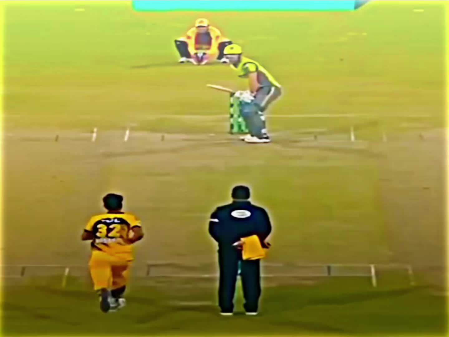 @Cricket 🎶🥰🎵