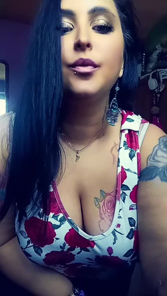 @Czoorna💋😈