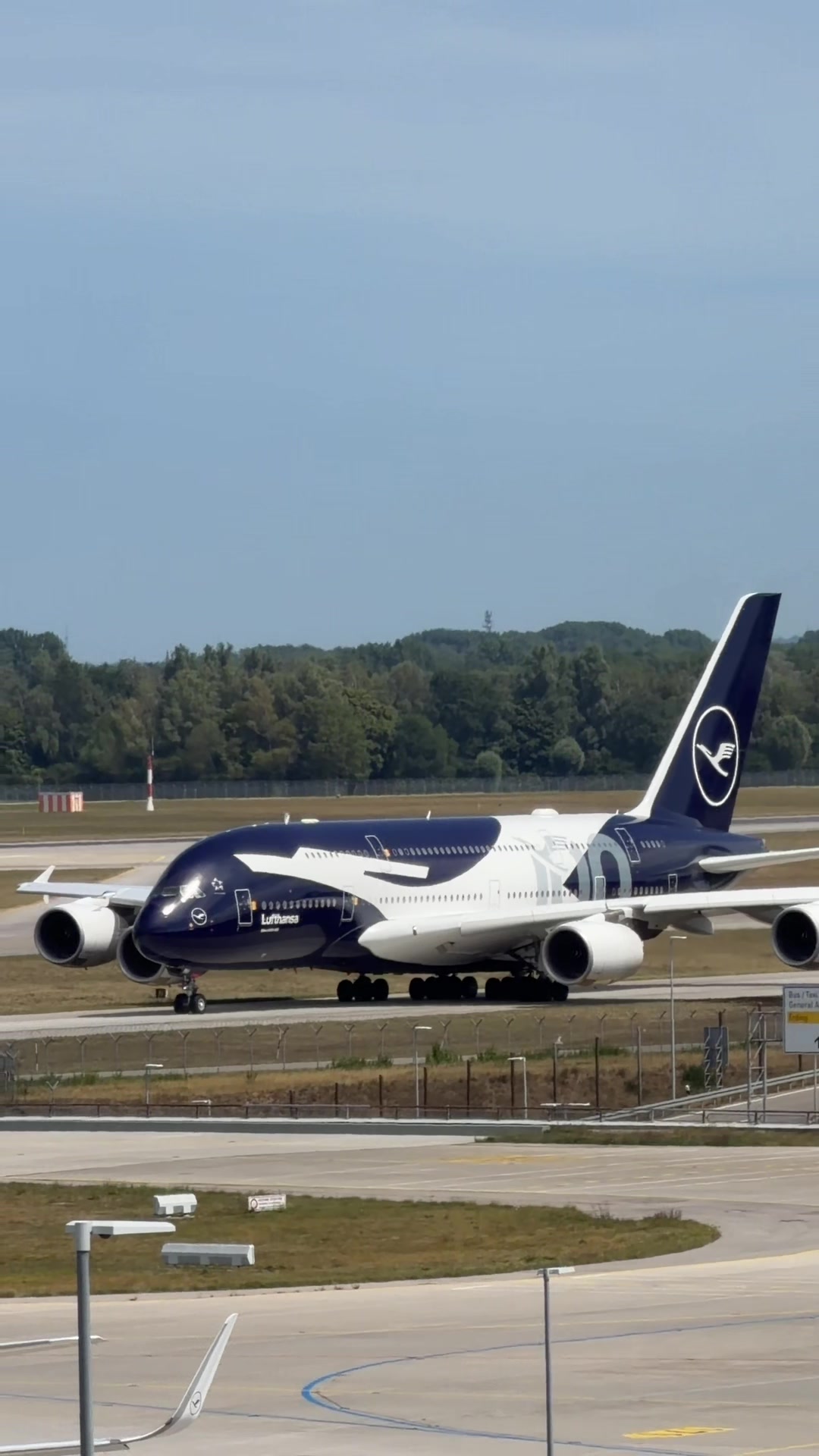 @JazzyFizzleMUC🛩️