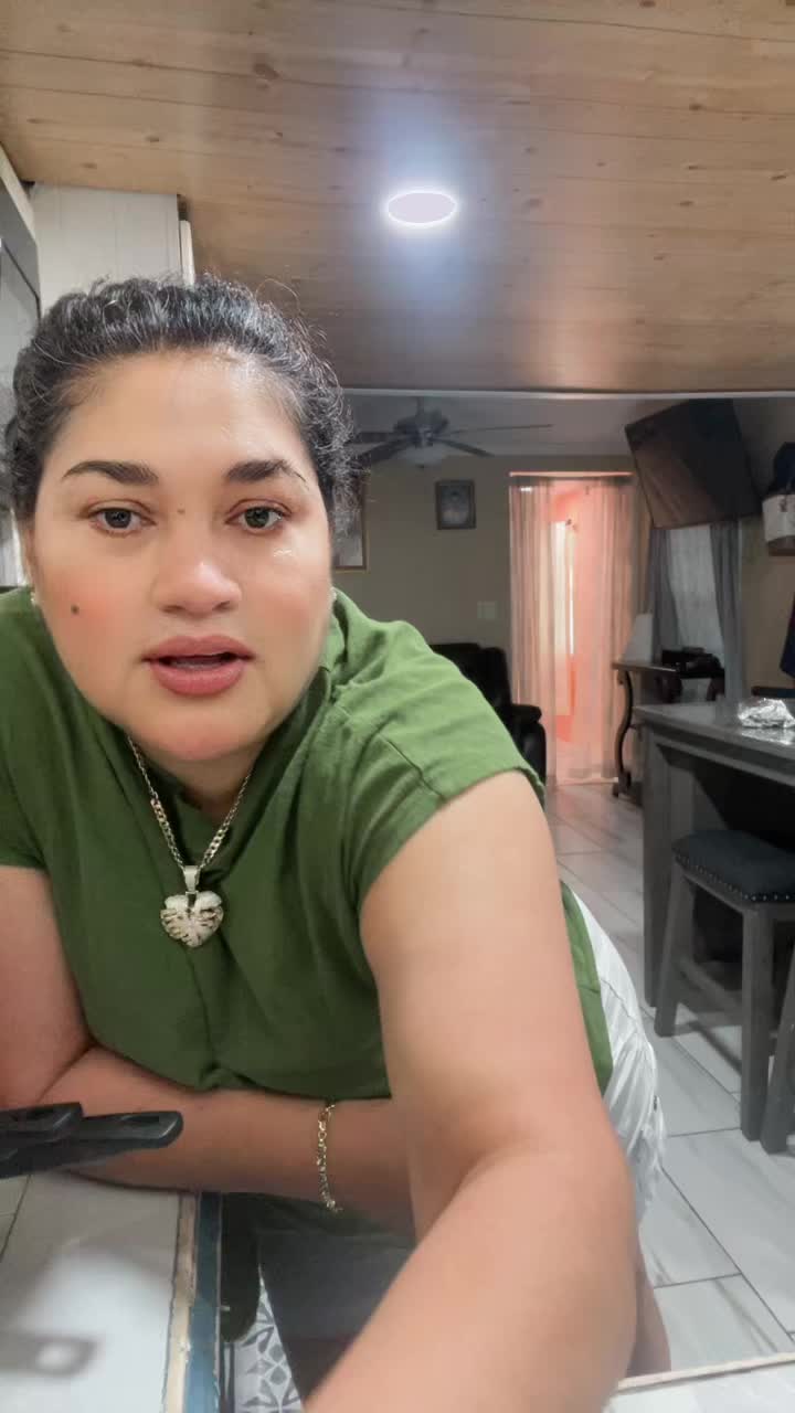 @Luisa m servellon