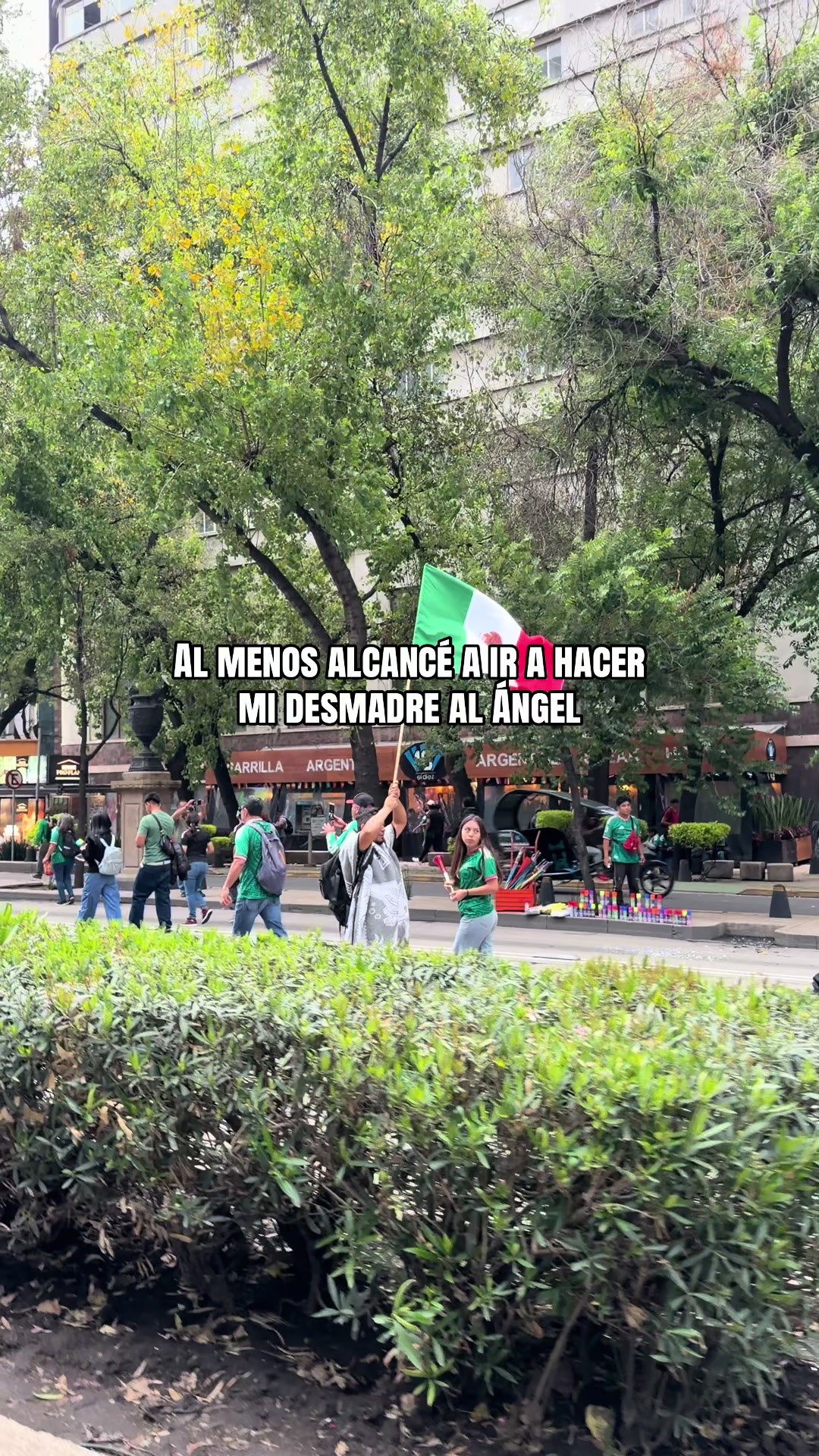 @Christopher León