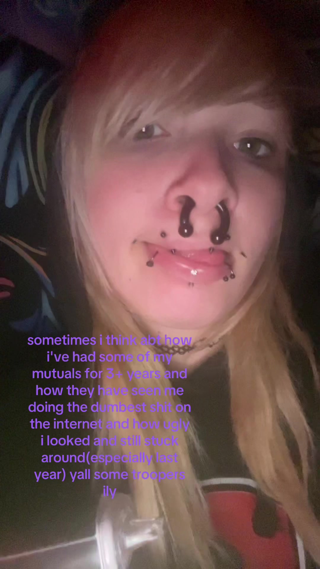 @💩