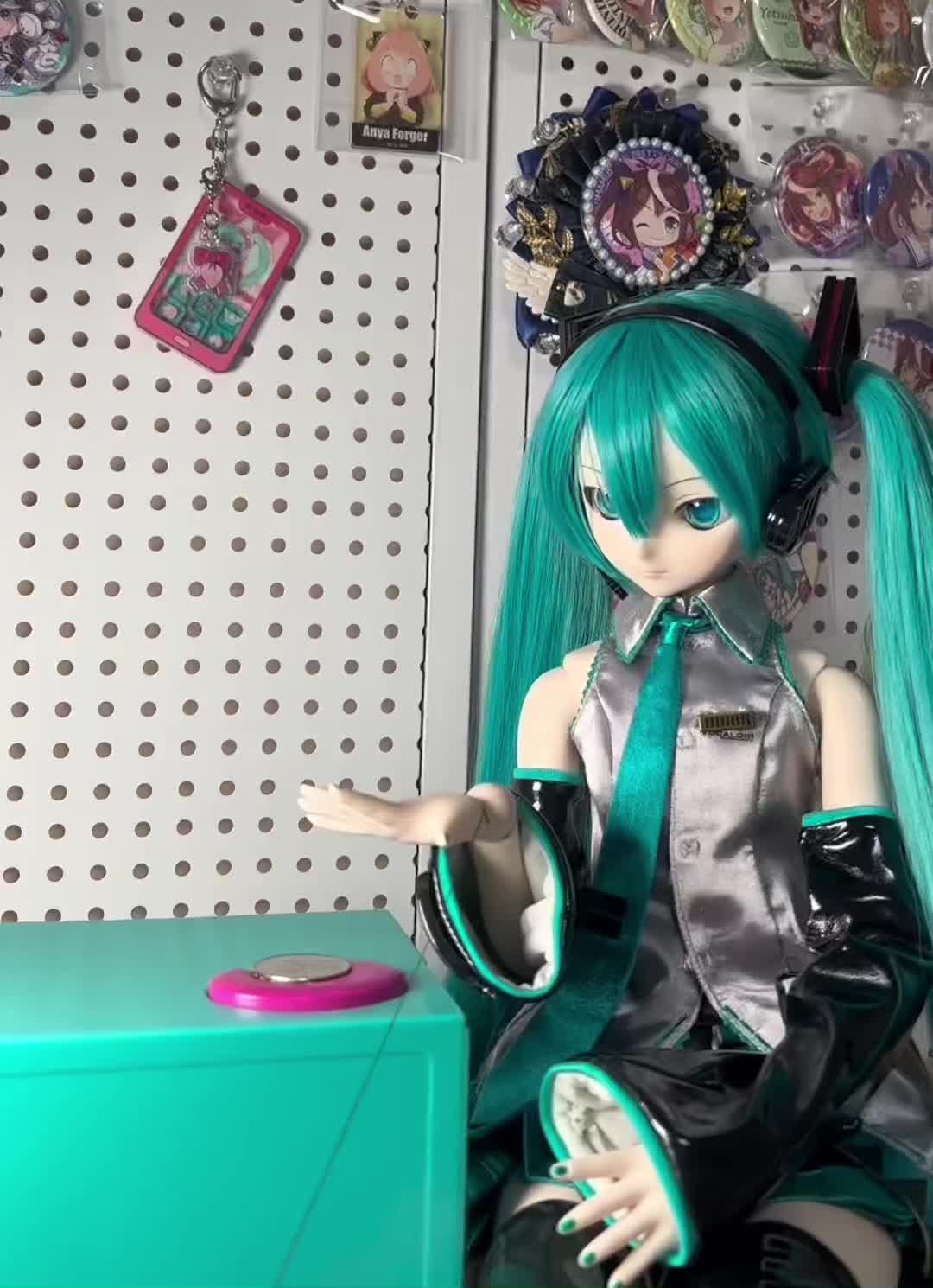 @Link in bio(mikufandom.com)