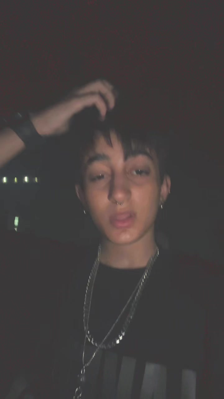 @erfAvn