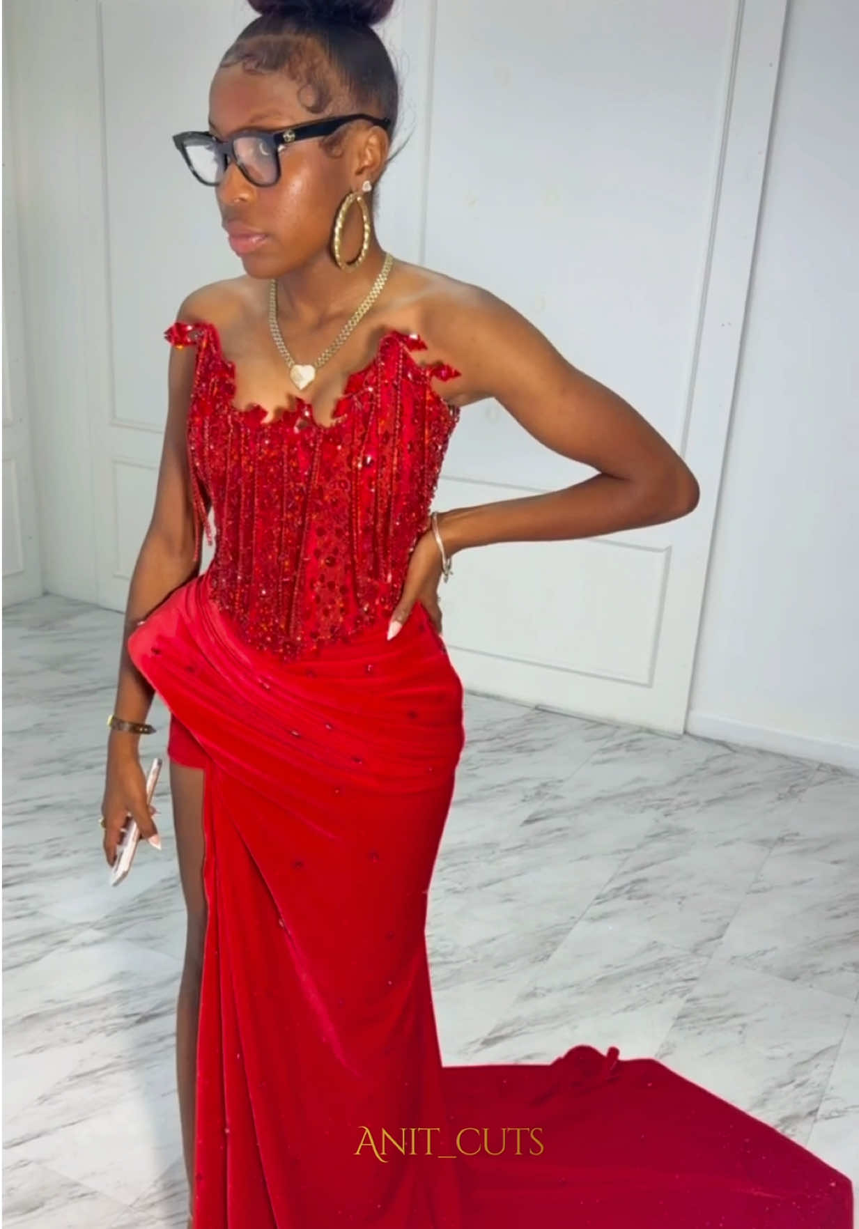 @Anit Cuts | Prom & Bridal