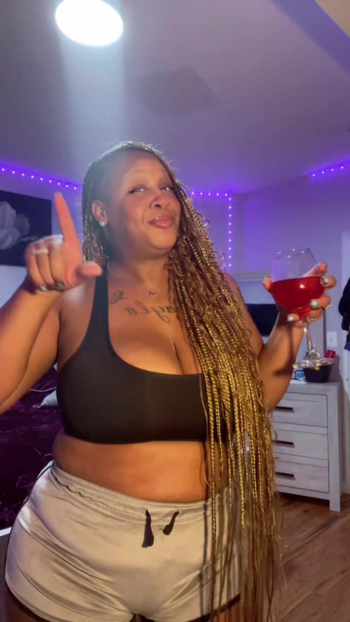 @Deedee