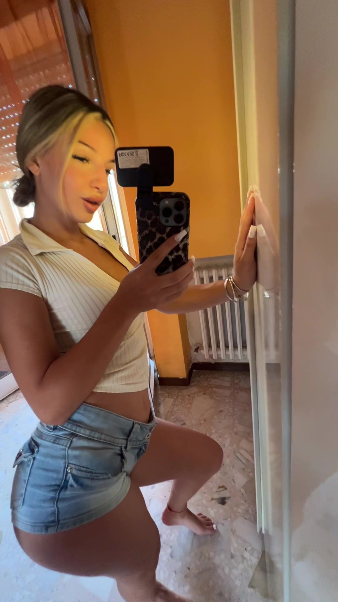@𖣂ׁׁ