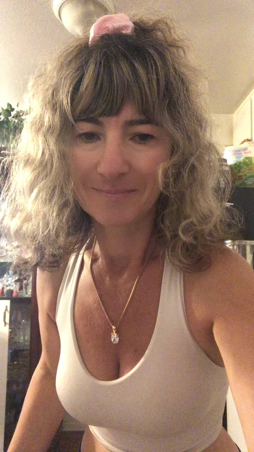 @Bella