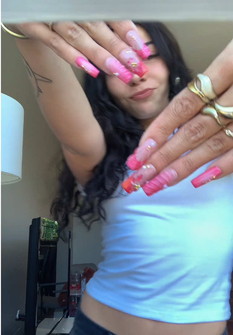 @janyeve_jobin