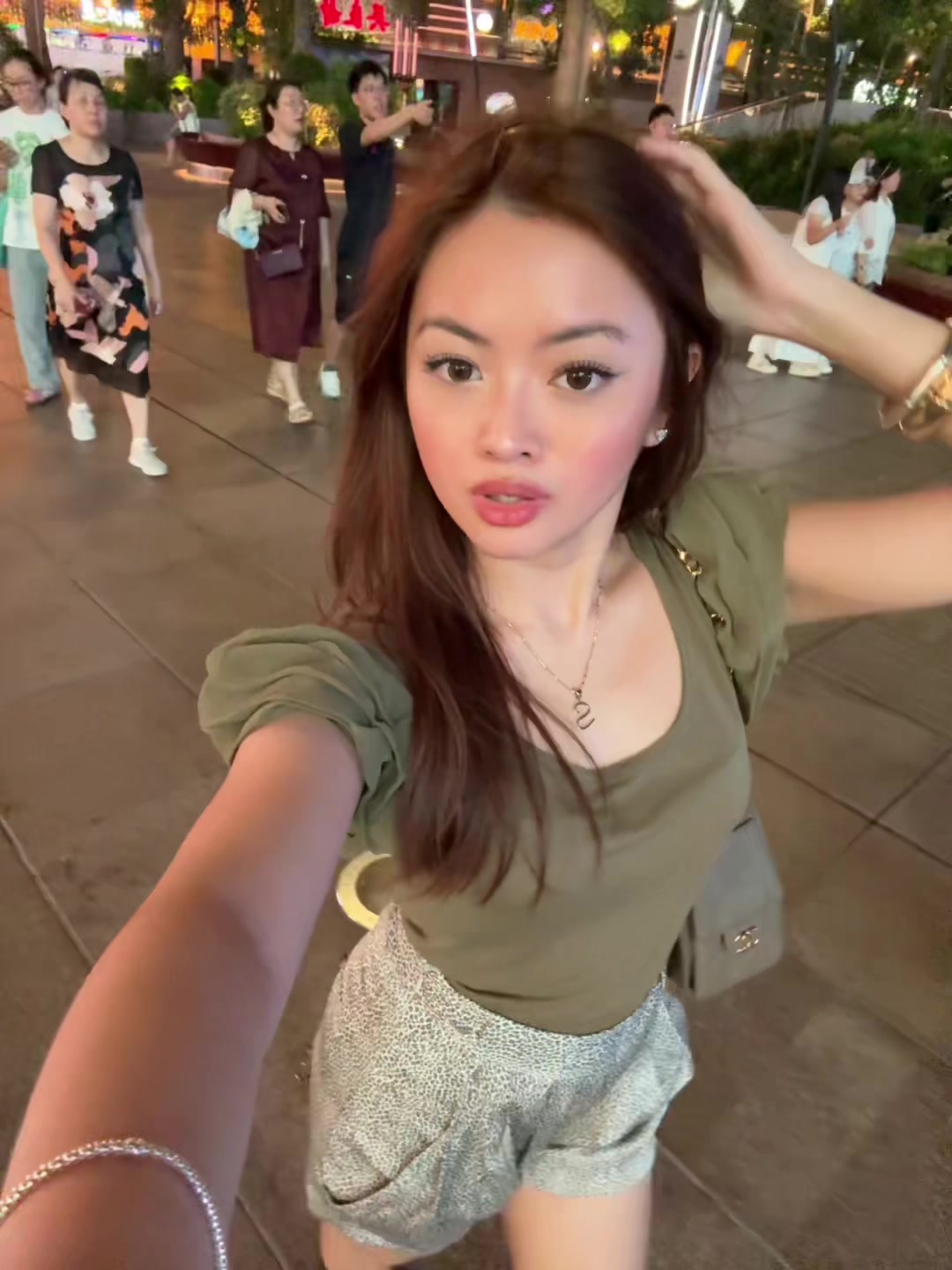 @notsophy