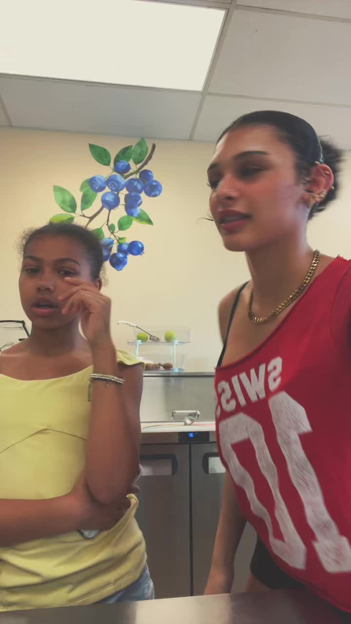 @😊