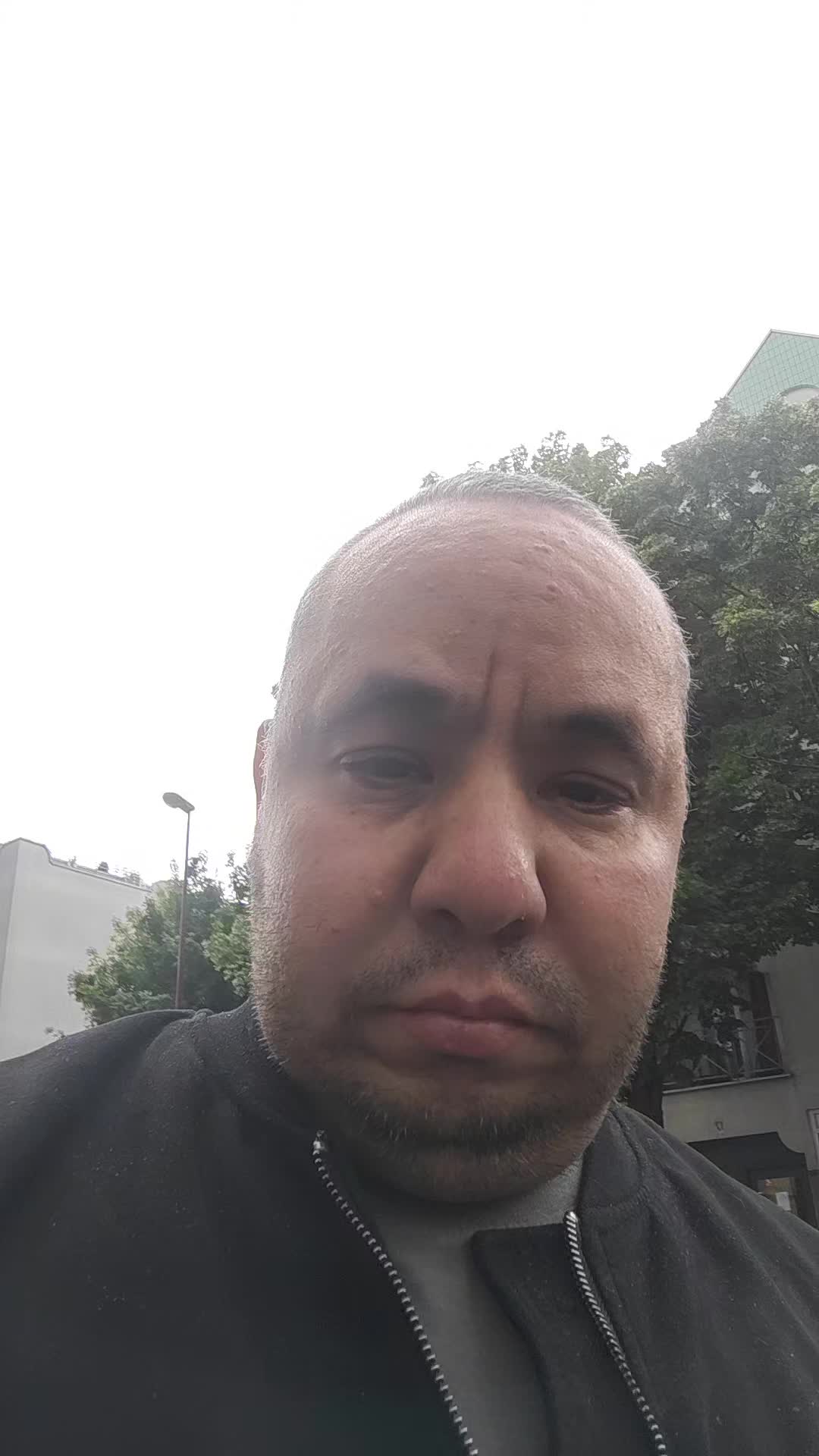@Momo feignan