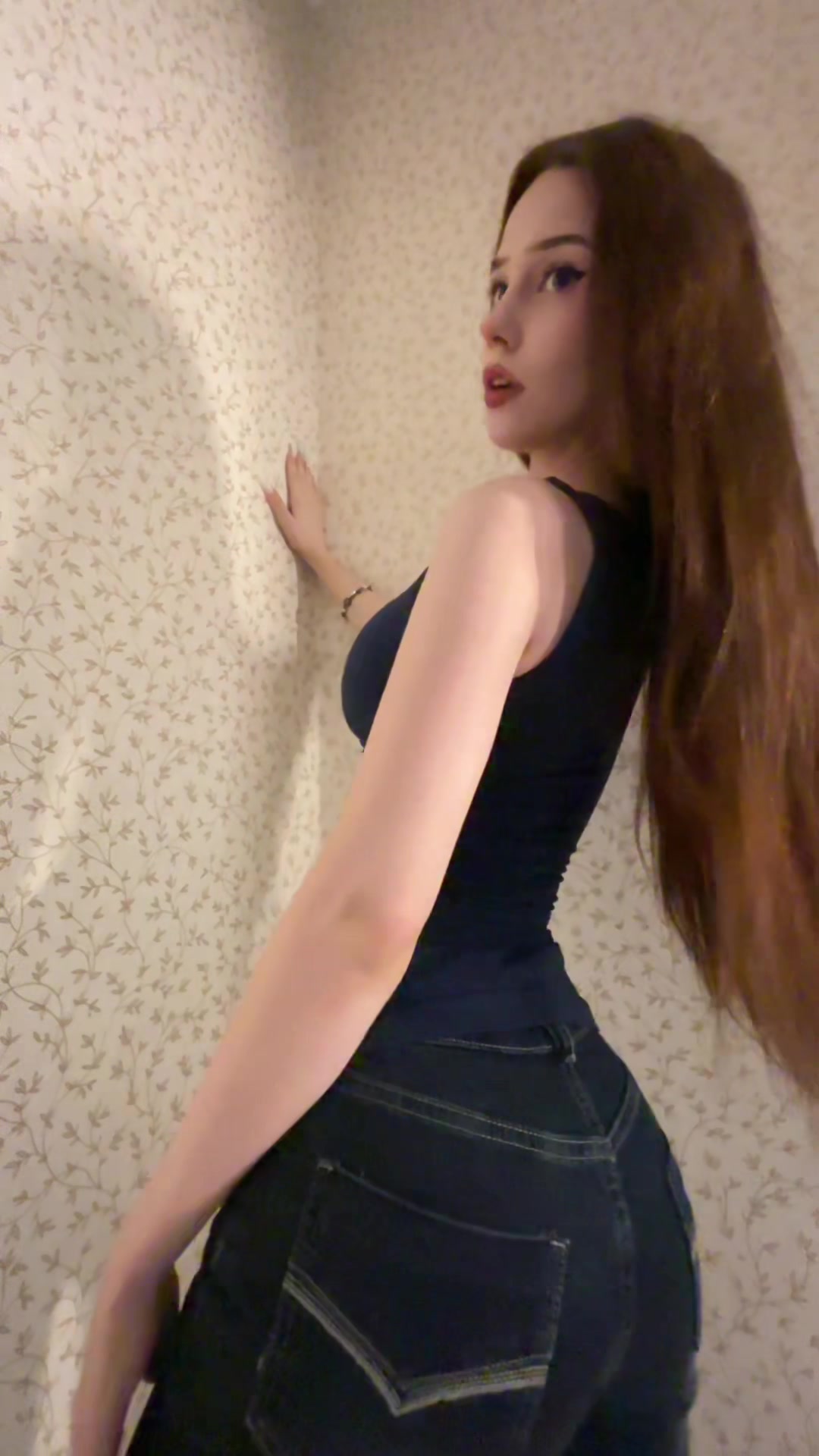 @nikaswiftik