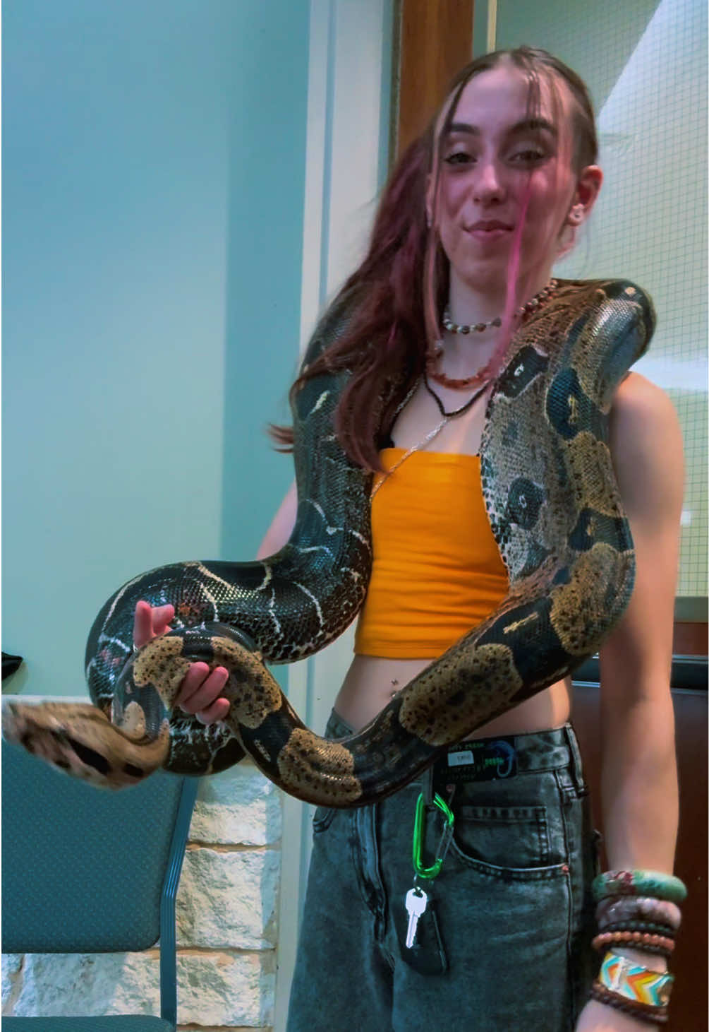 @:p