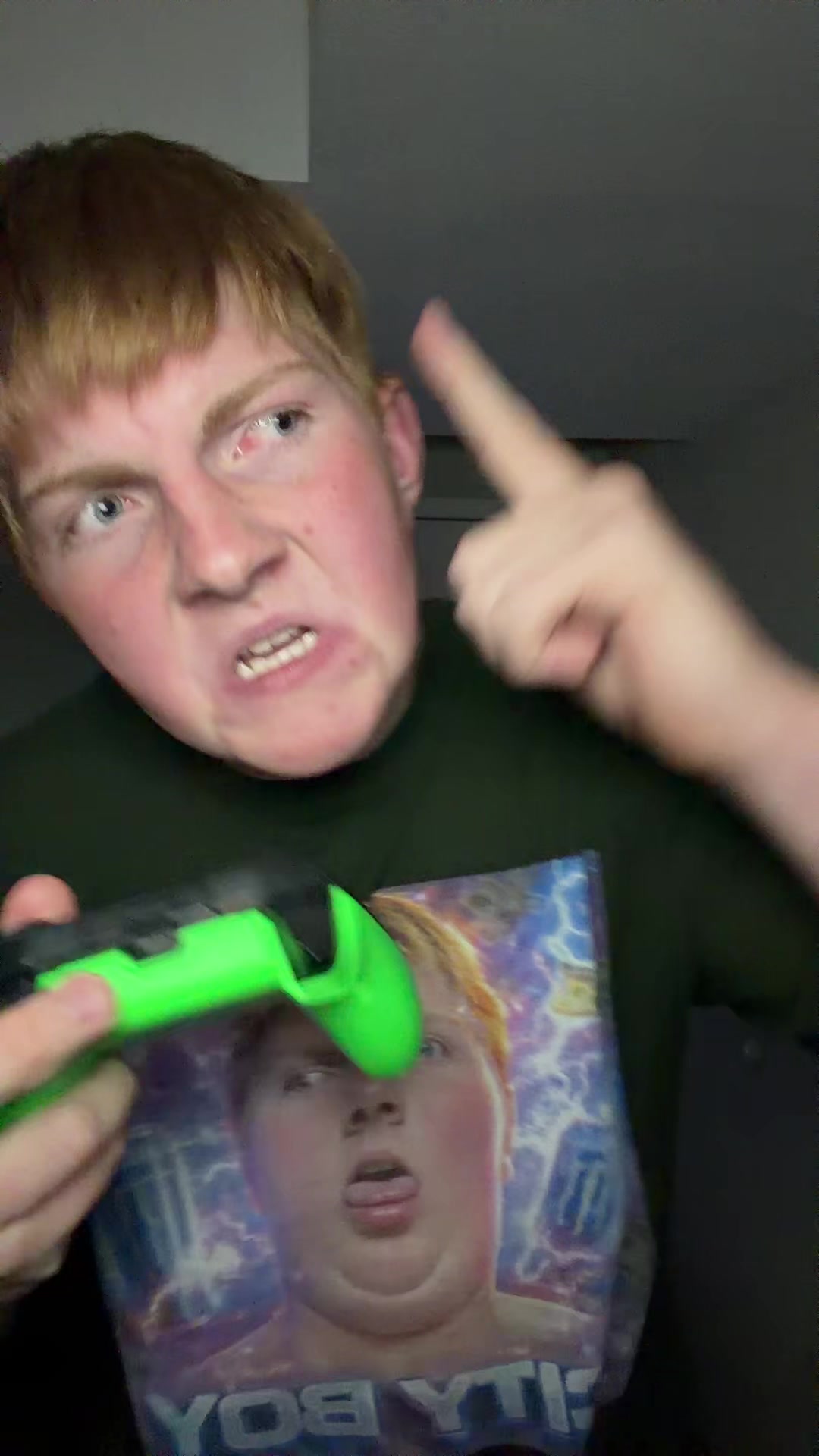 @FreakyAhCousin