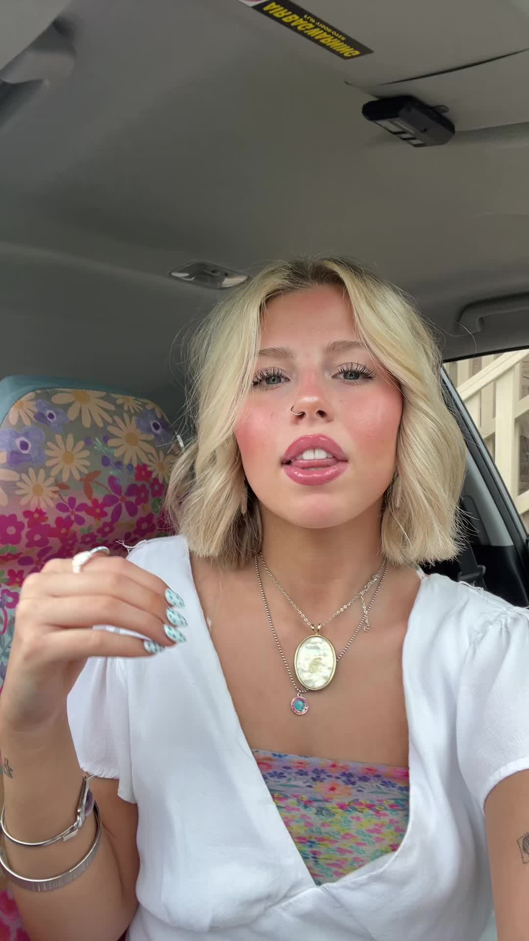 @lexiloo