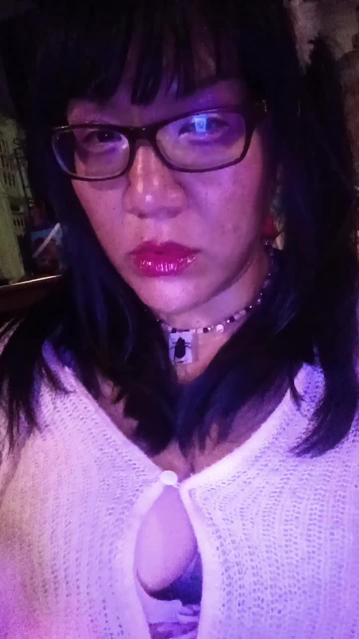 @hopelessrhia
