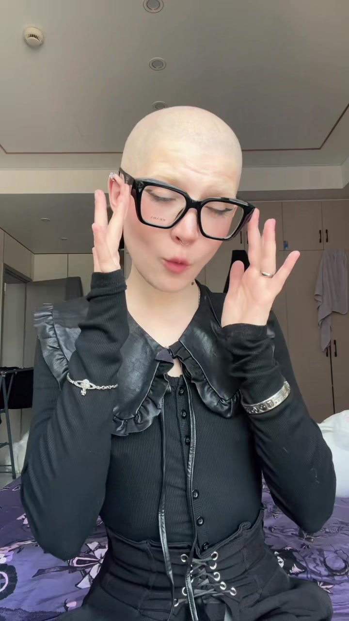 @Эппицентр