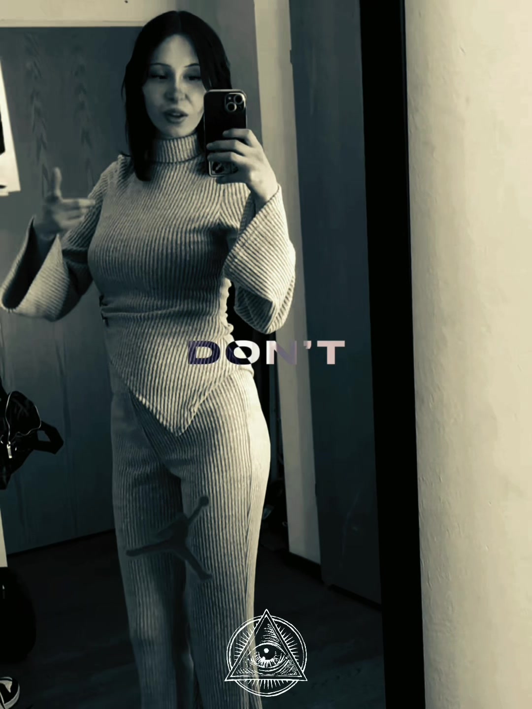 @officially_.jill