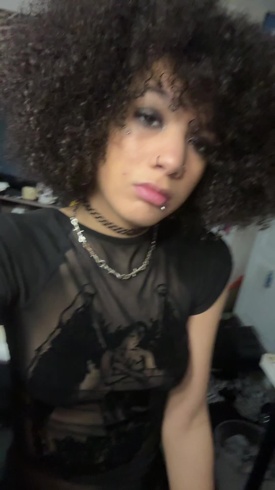 @v 🕷️