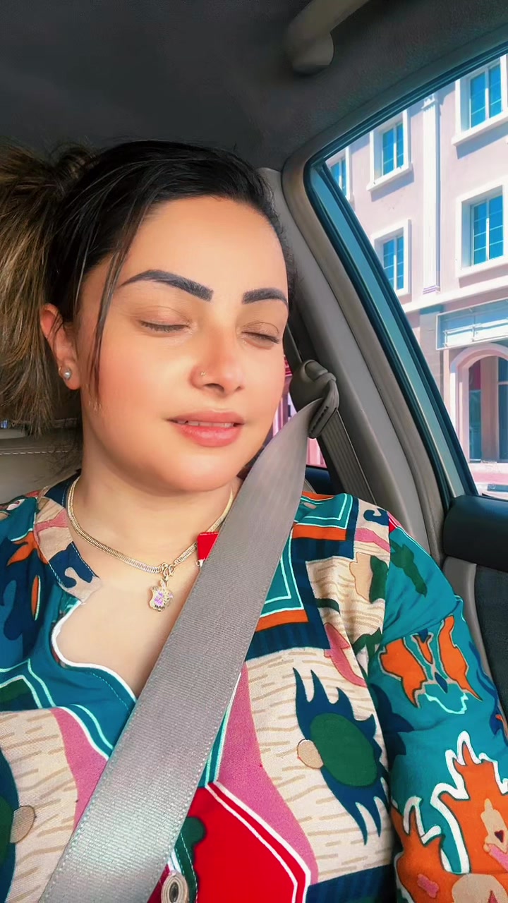 @prakriti लक्कि लेडि❤️