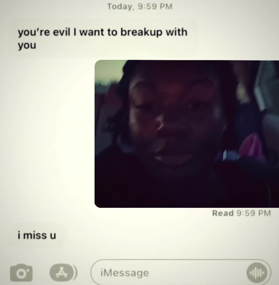 @Banana 🍌 👩🏾&zwj;❤️&zwj;💋&zwj;👩🏽