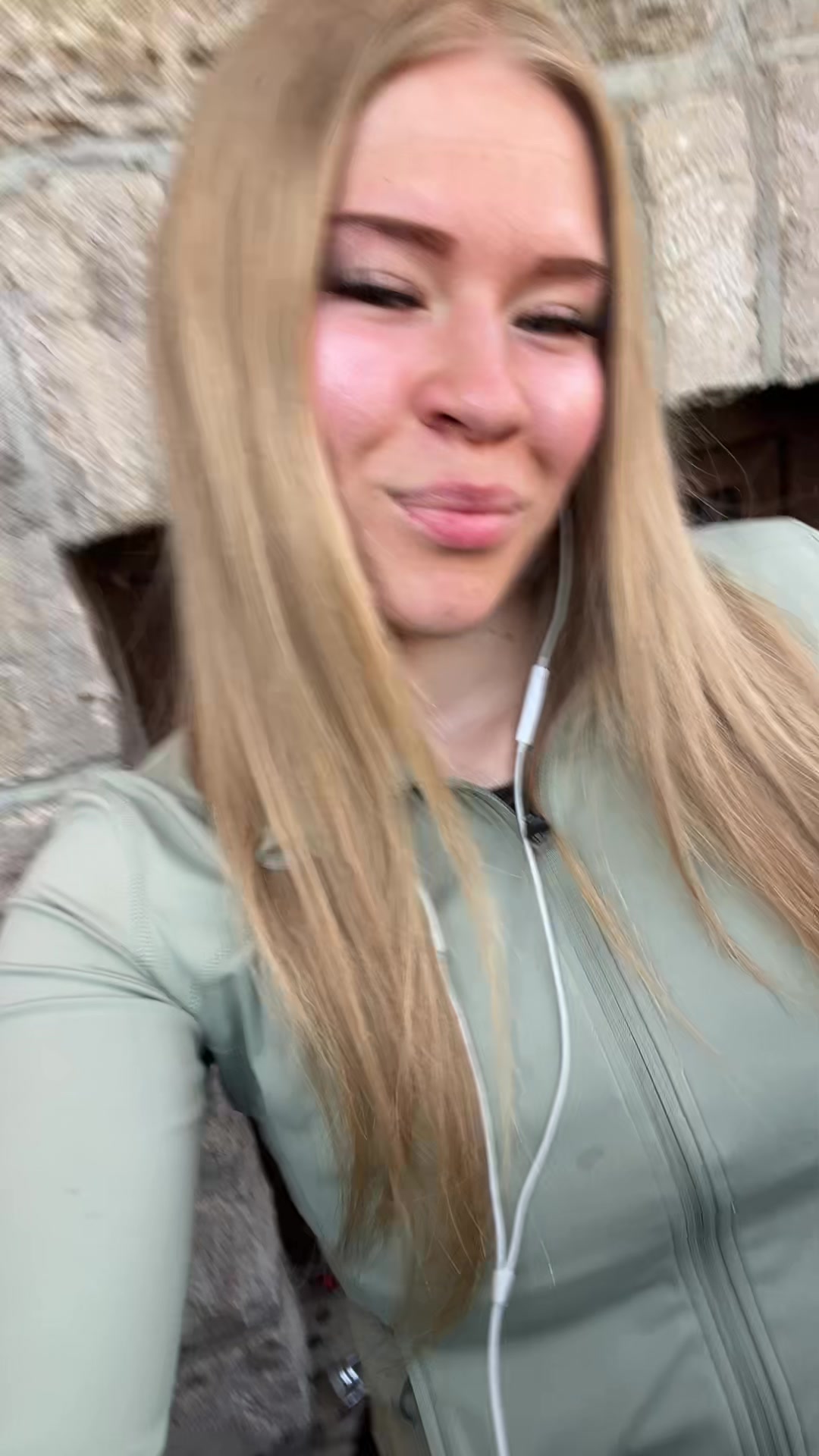 @Samantha
