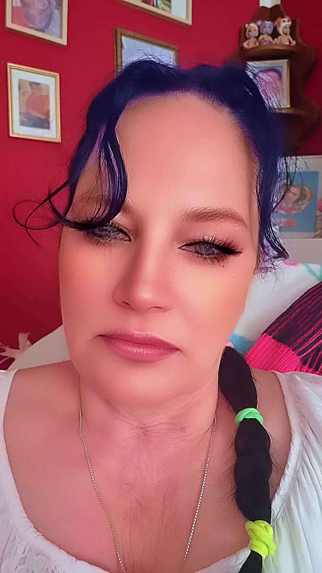 @Simona