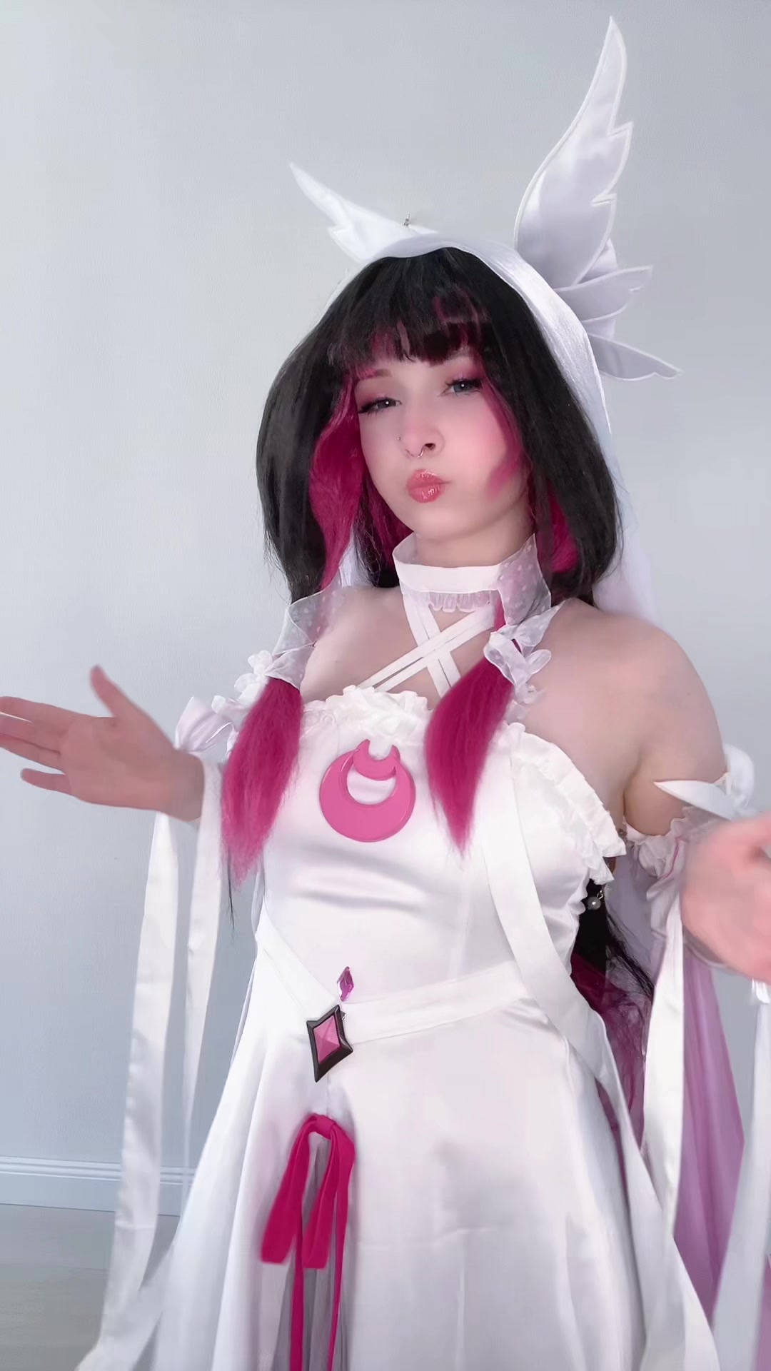 @s.akura.cos