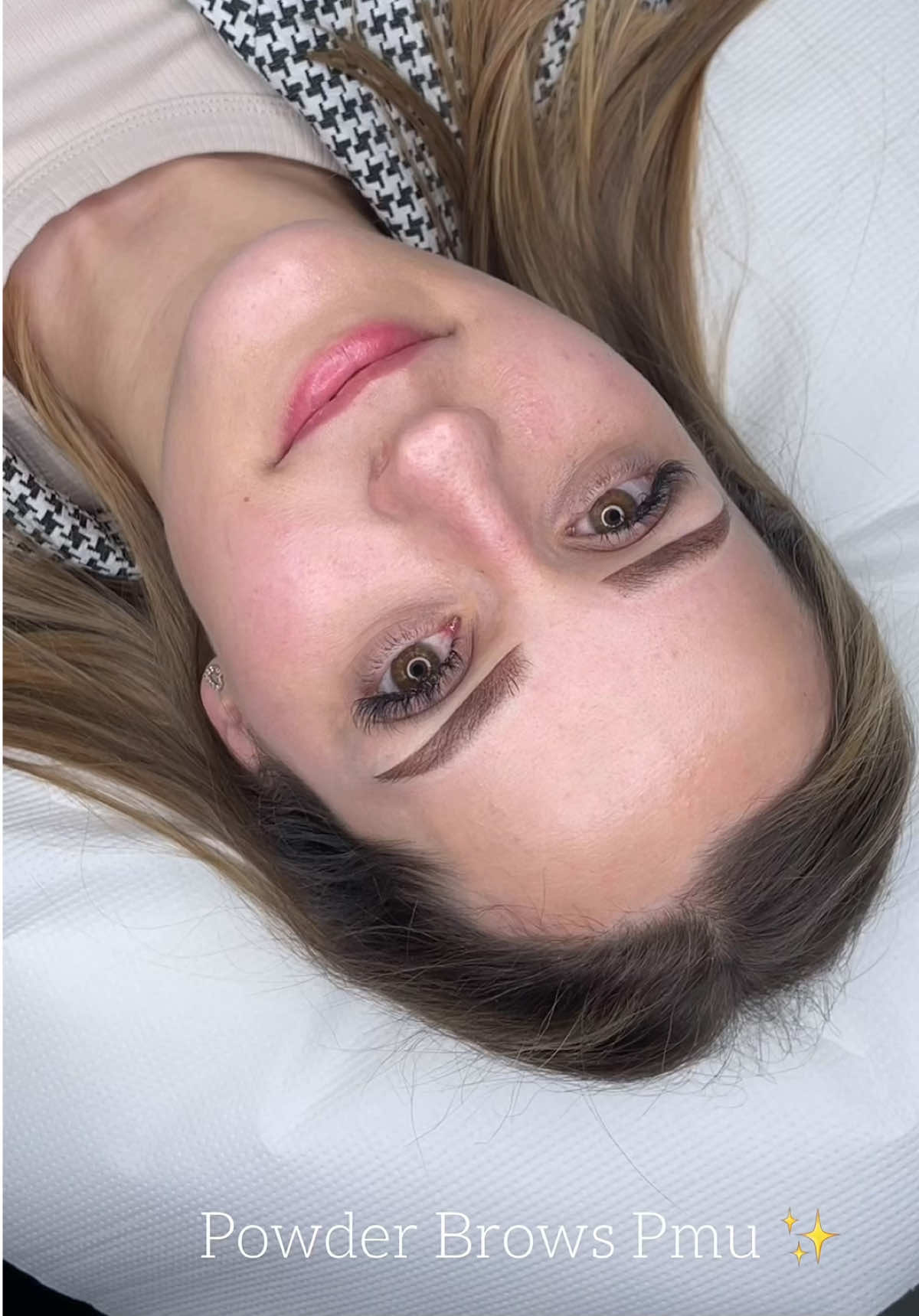 @BeautyRoom Karolina Gierłowska
