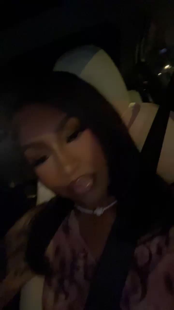 @QueenNae