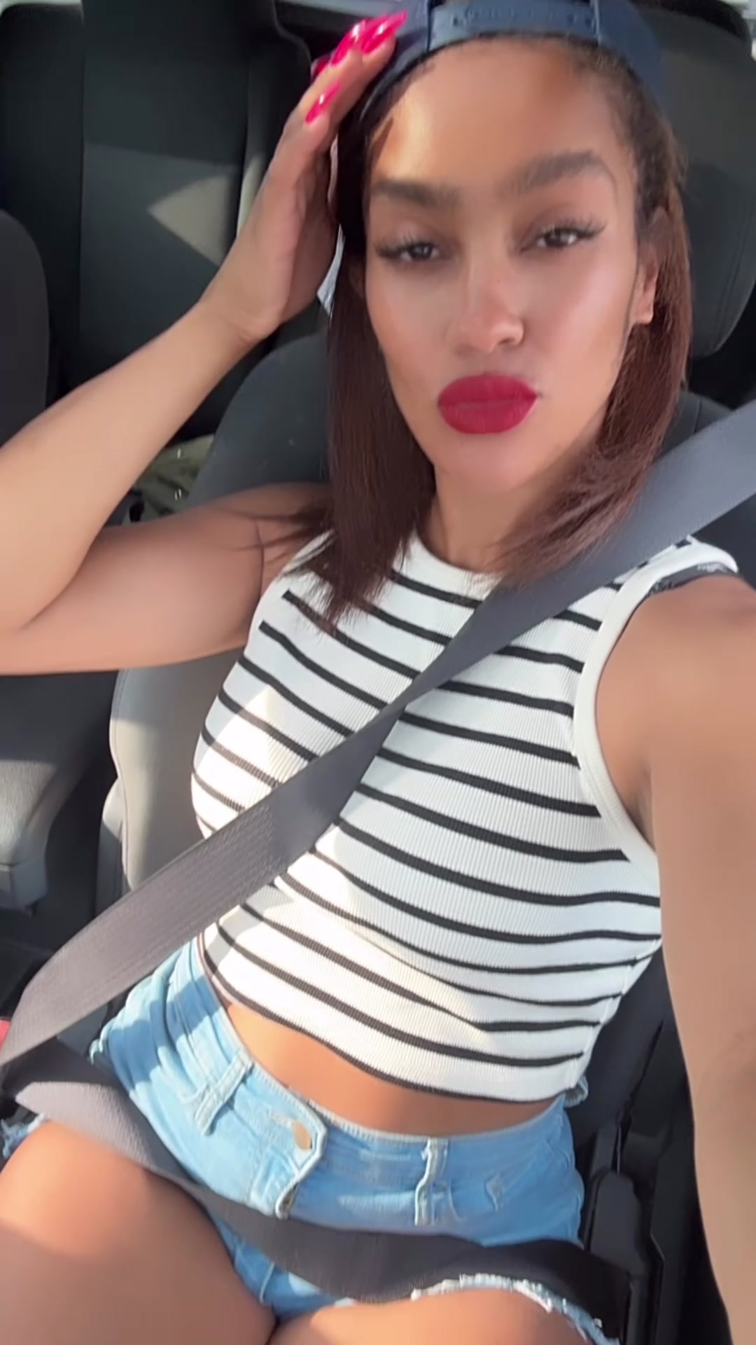 @Tiffany J. 🩷