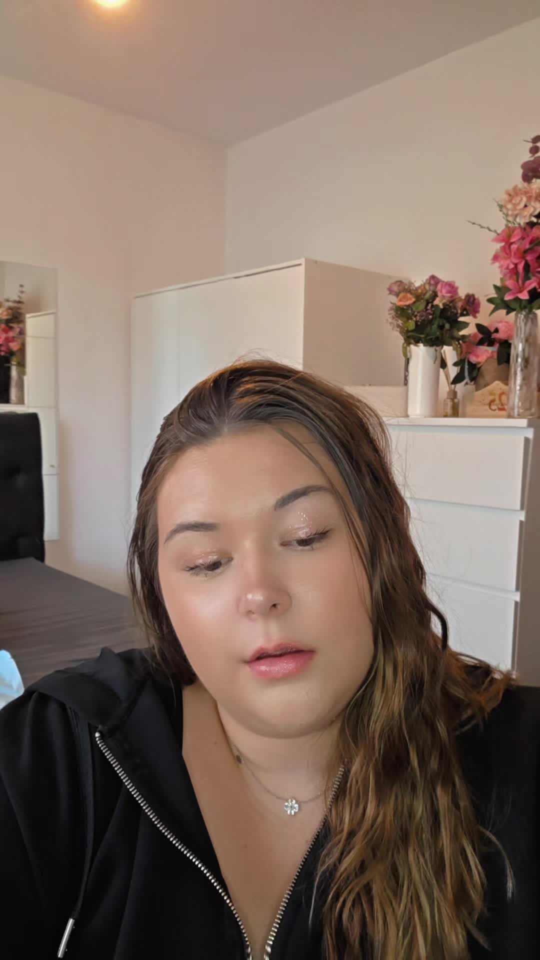 @Jacky 🥀✨️
