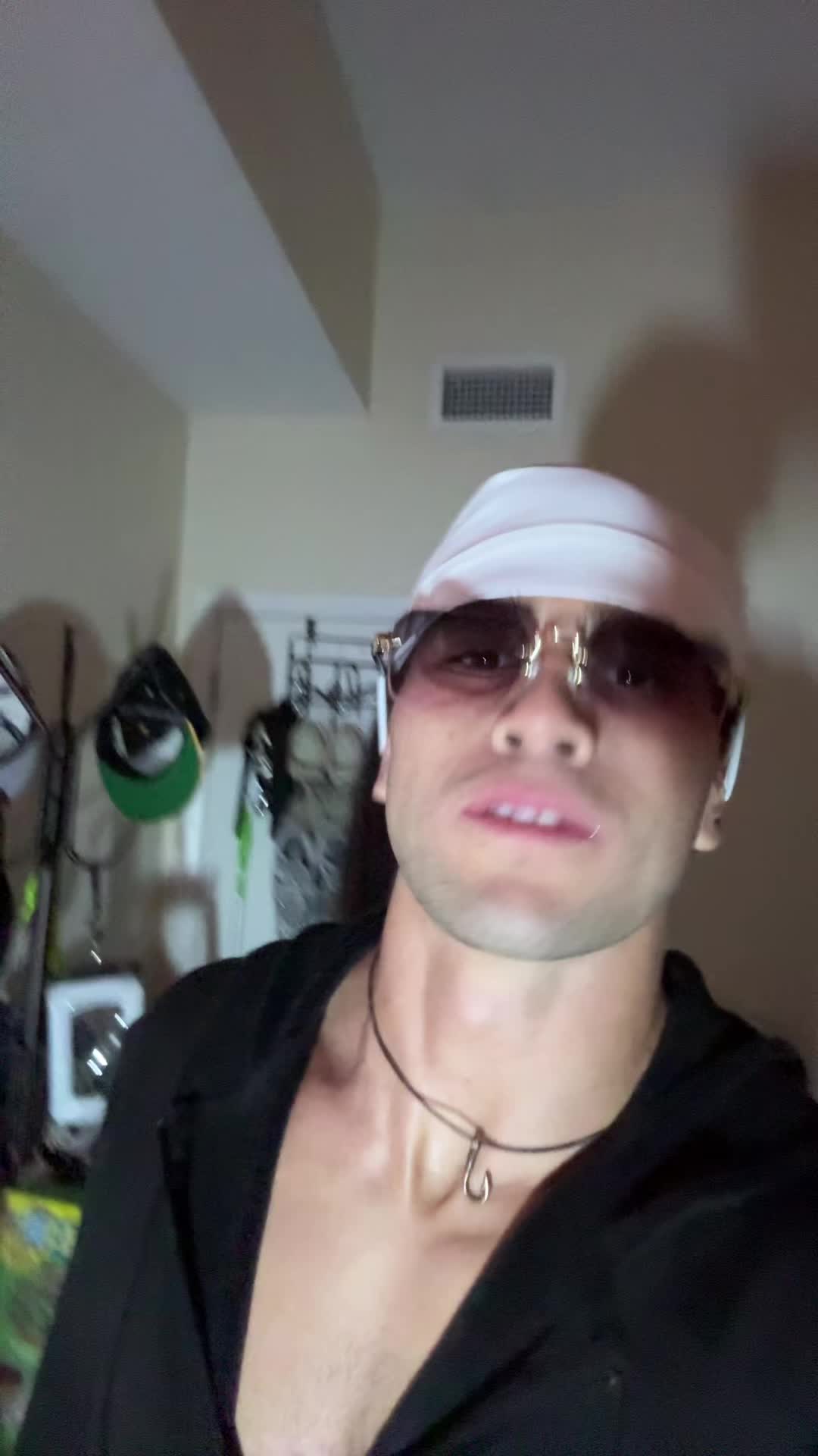 @Carlos