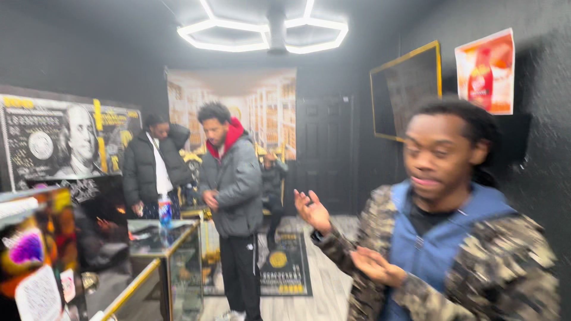@ReyVeezy