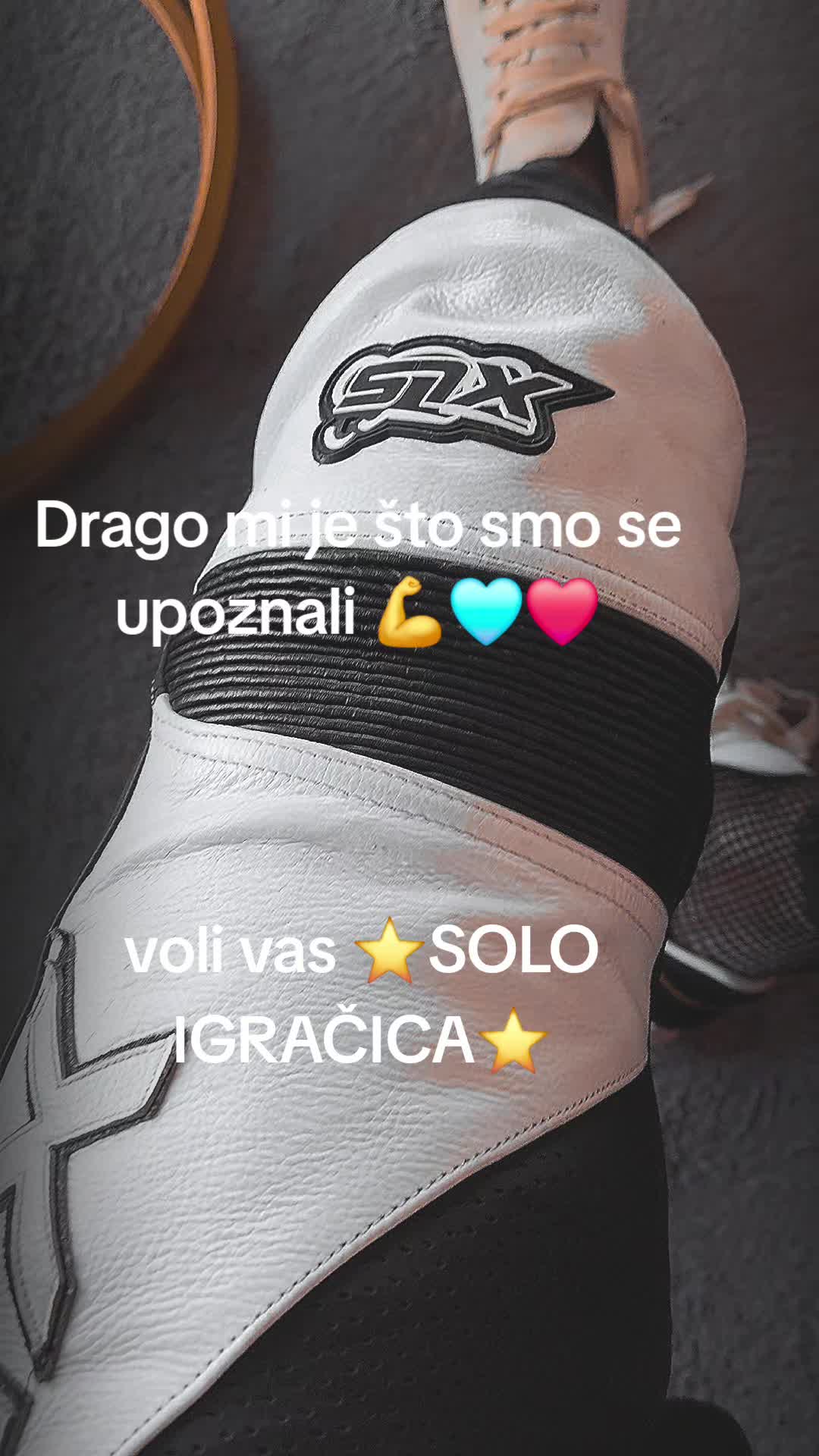 @✈️solo igračica✈️ 🥇 &reg;️