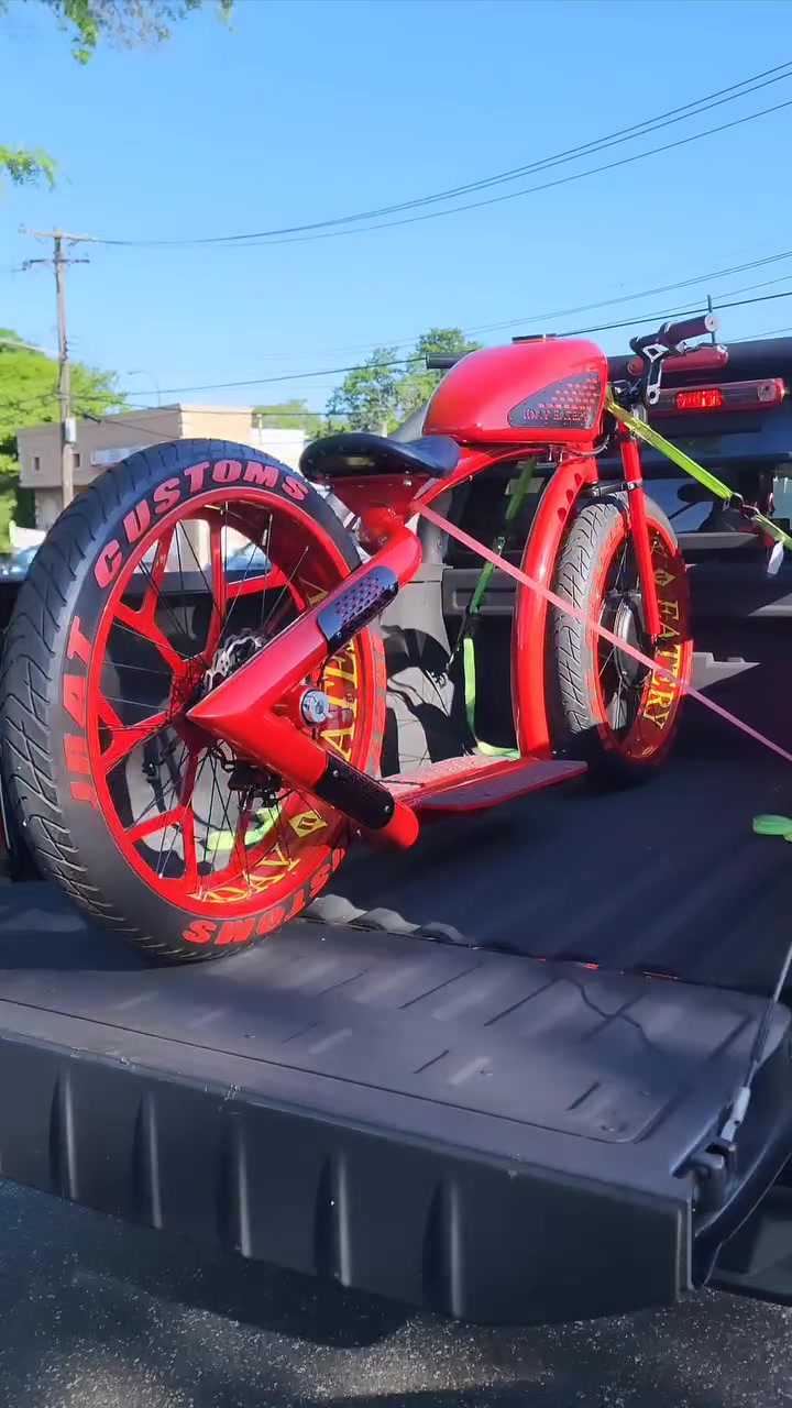 @Jrat Custom E-Bikes