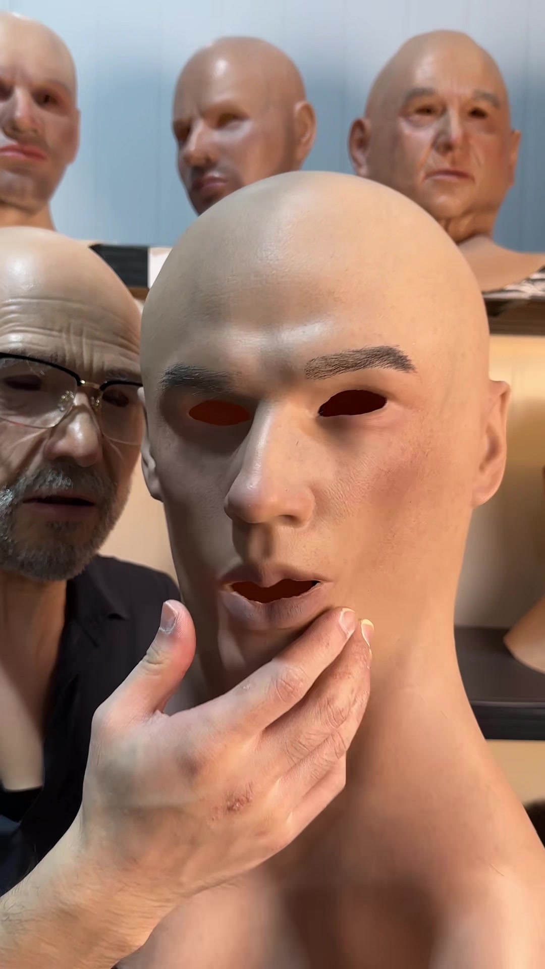 @Lifelikemask