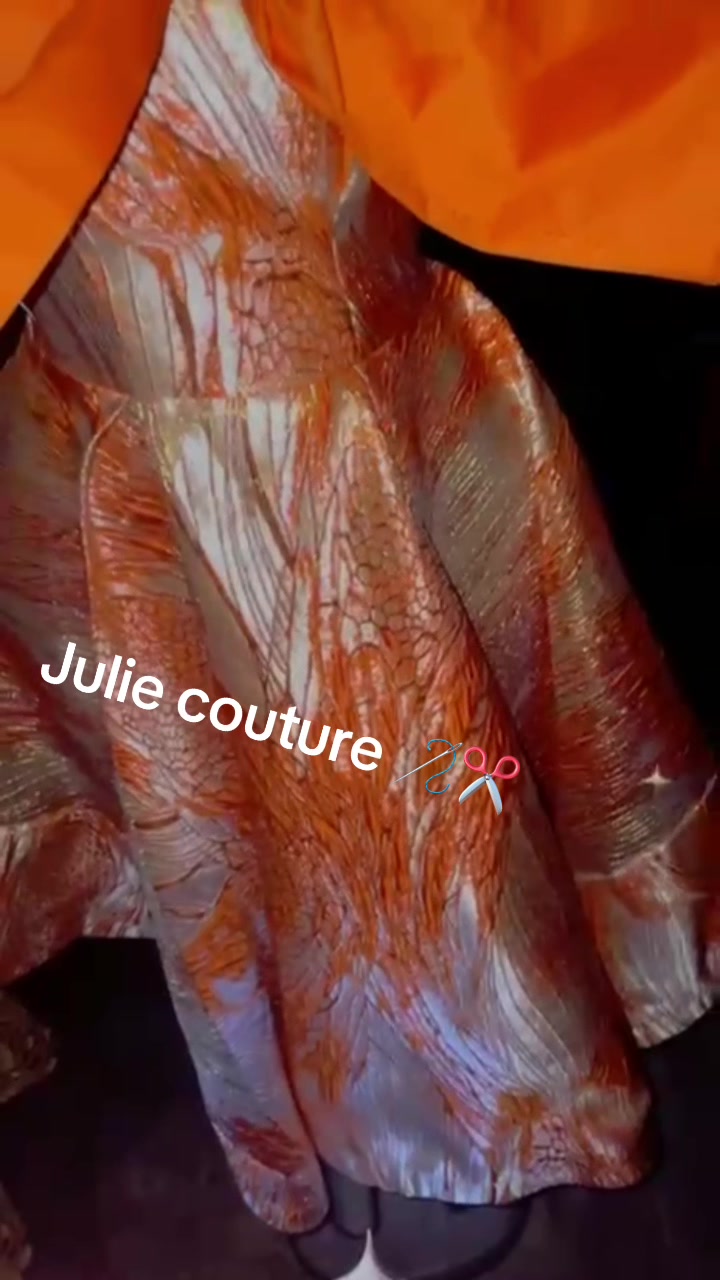 @Julie couture 🪡🧵✂️