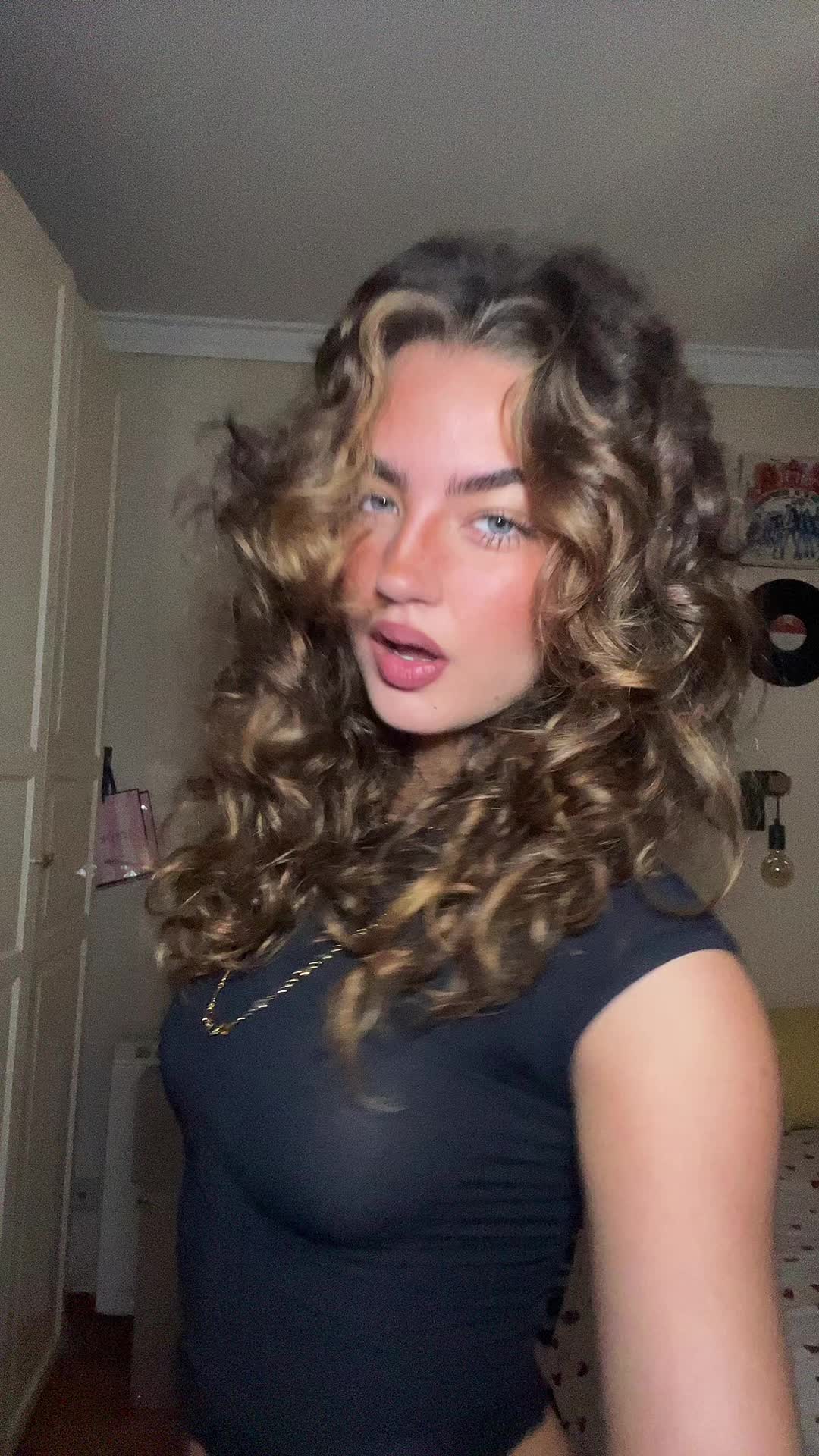 @𝓢 𝓐 𝓡 𝓐