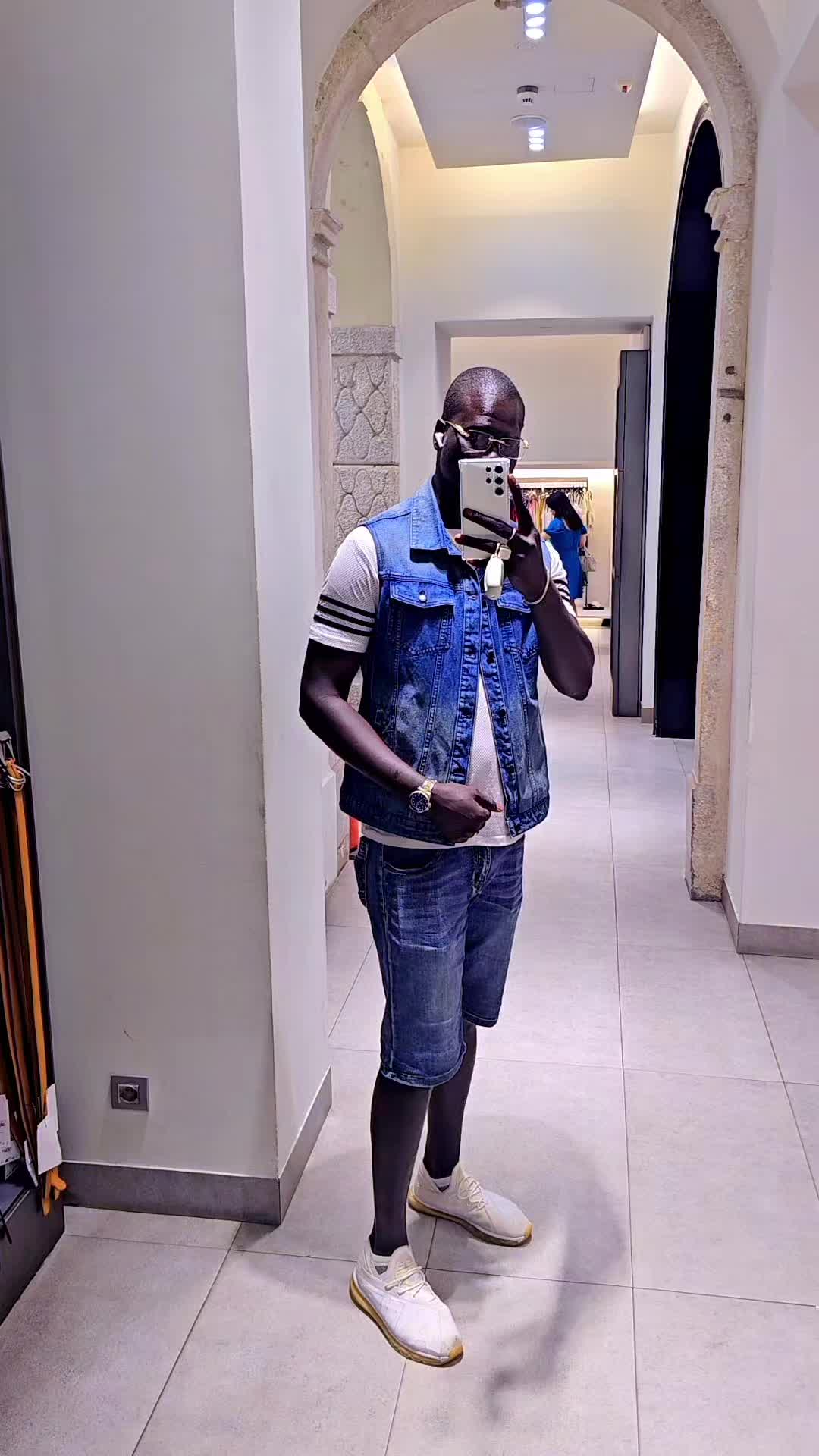 @ibouzo986