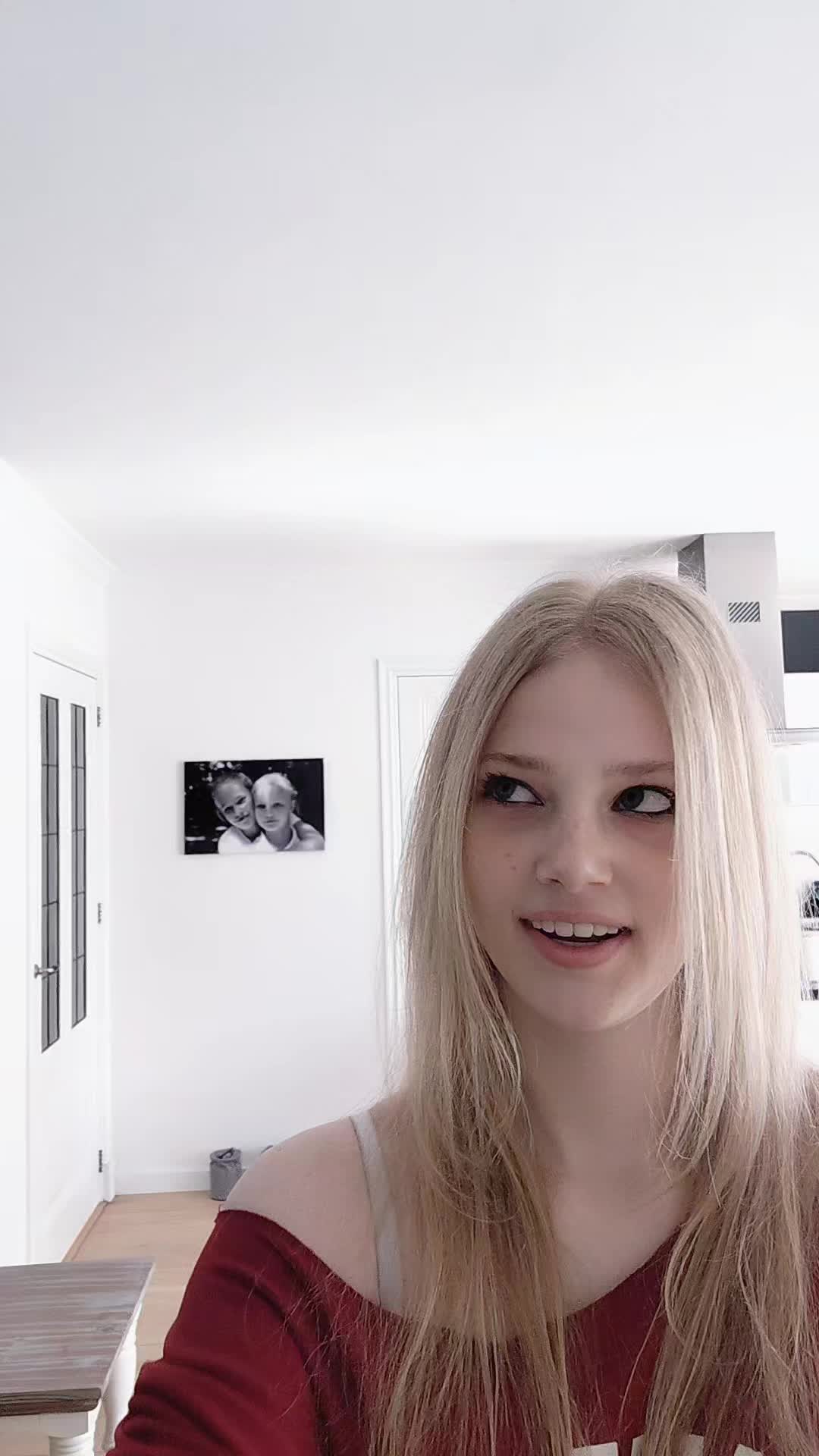 @😝