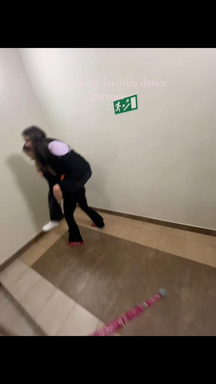 @???