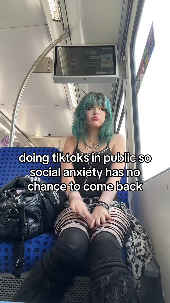 @pinkstrawberryghoul