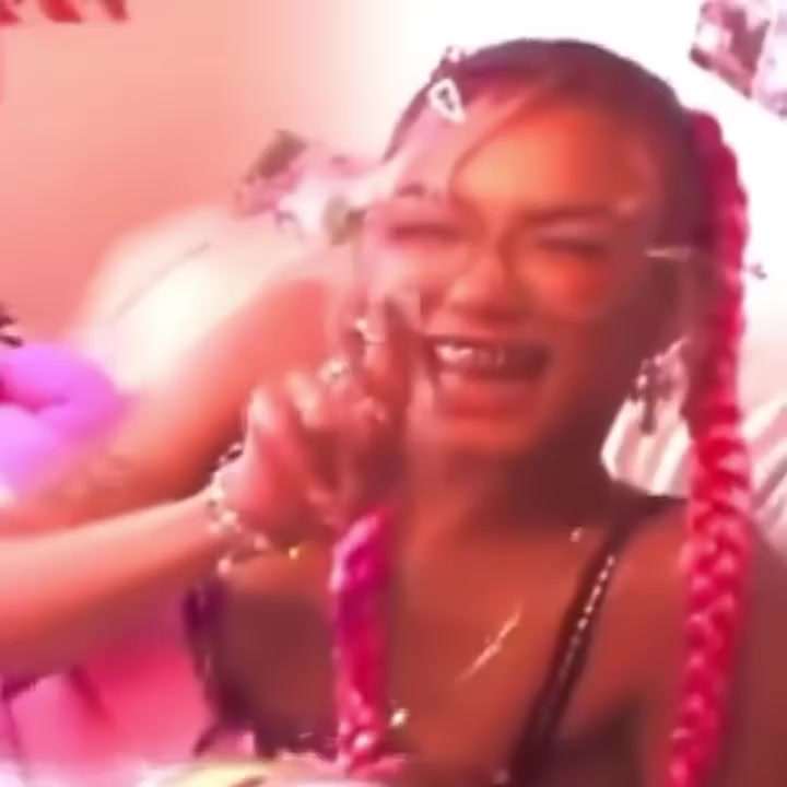 @tri