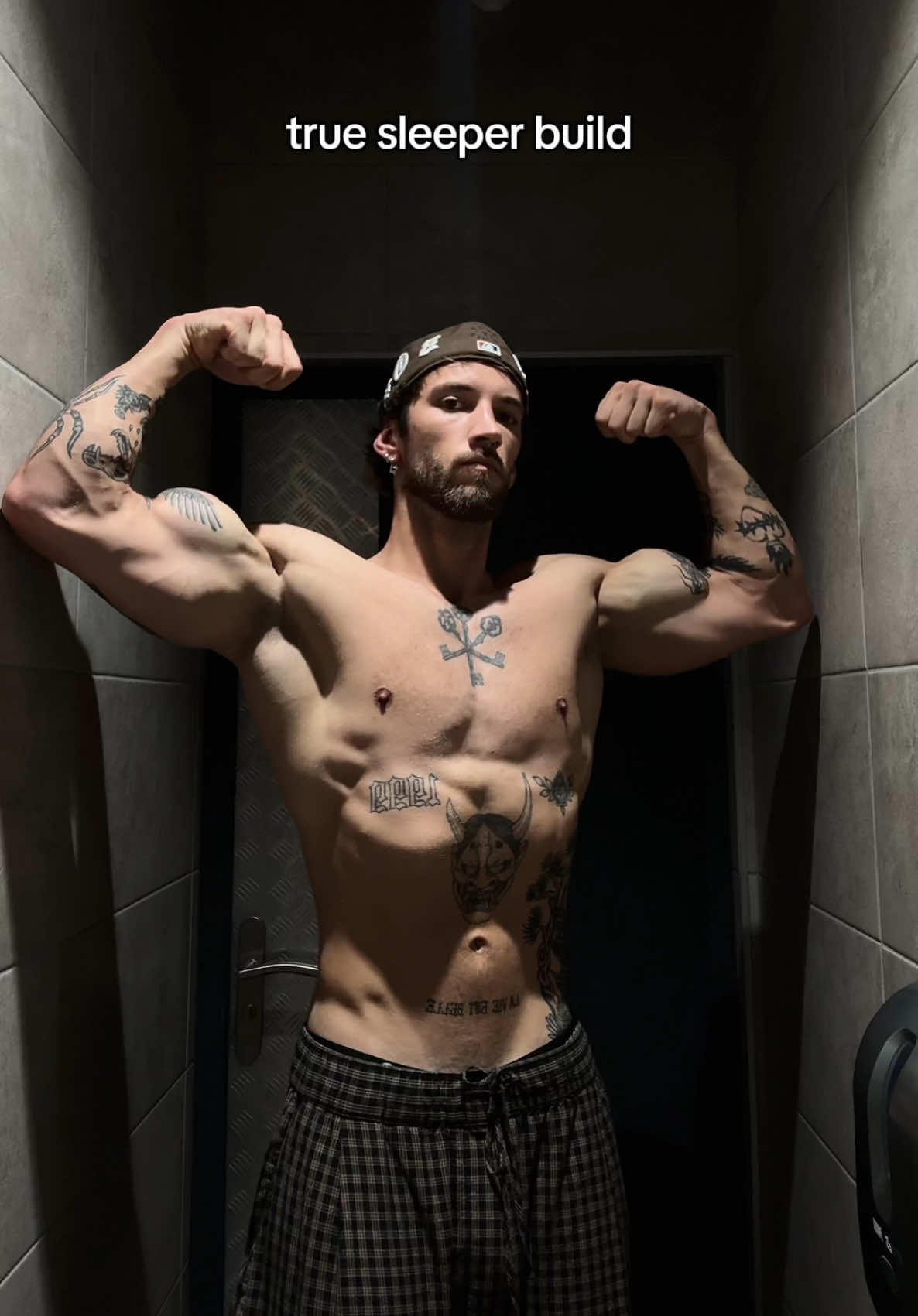 @theo.planete.noire