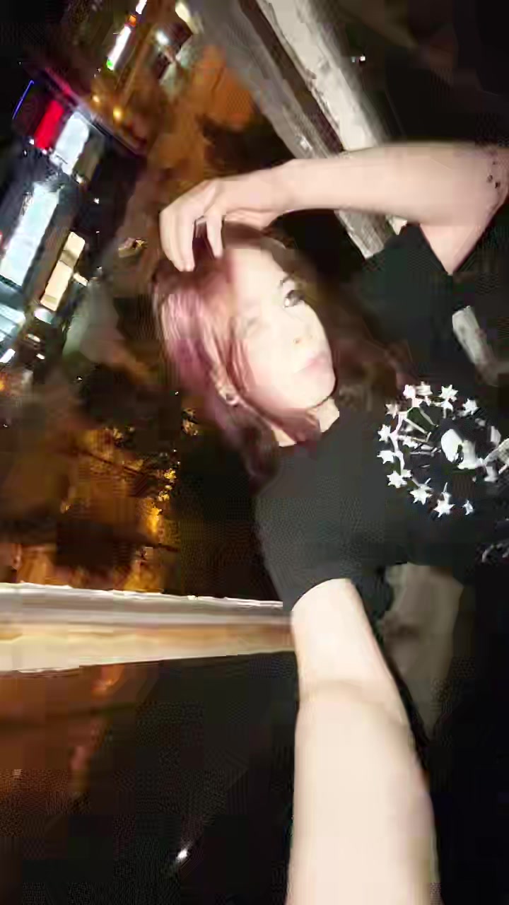@xeuqシ